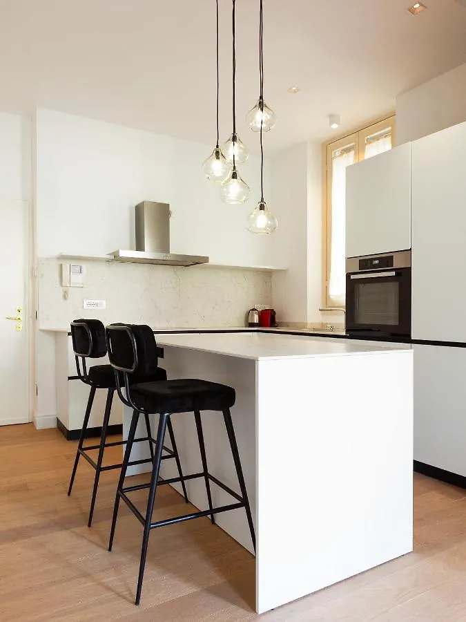 Apartment Easyhomes-Solera Milan Italy